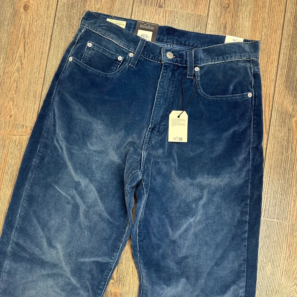 Levis Premium 568 Loose Straight Corduroy Pants Mens 31x34 Indigo Blue NEW